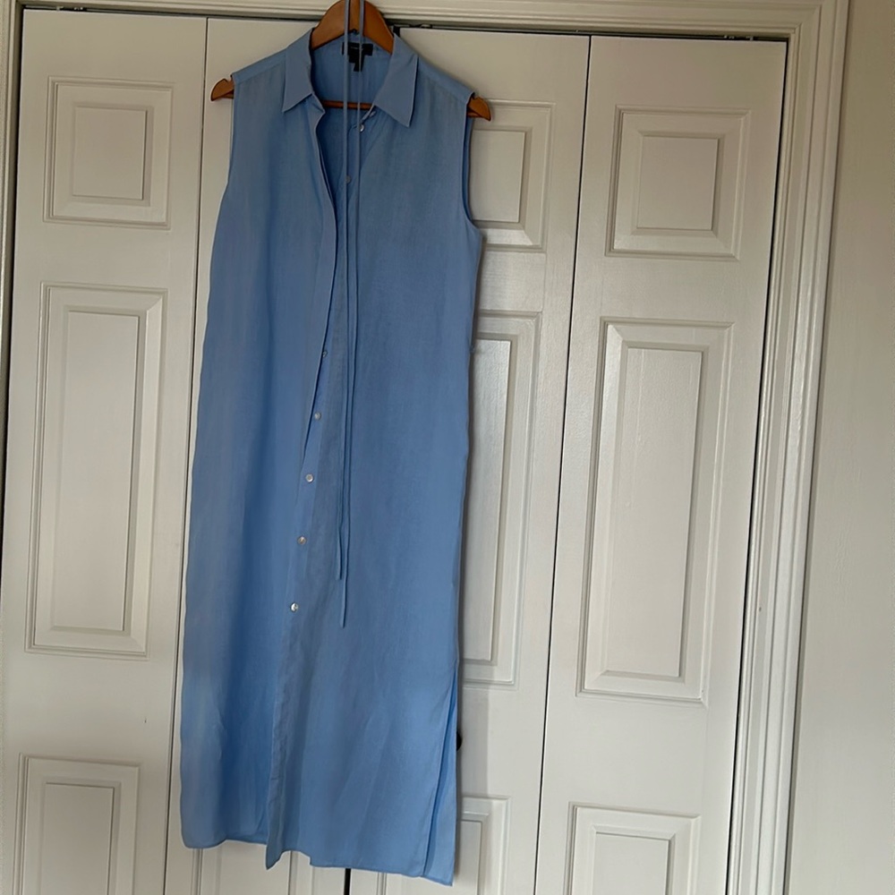 Beautiful sky blue linen dress in like new condition midi length from Theory